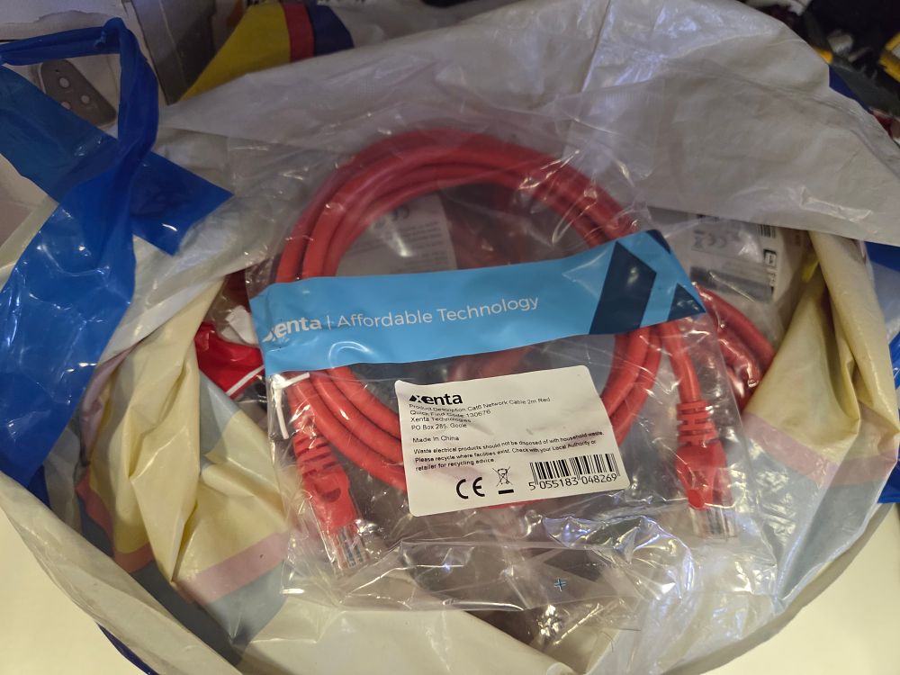 Lot 340 – A Bag of Xenta 2 Metre Cat6 Network Cable in Red