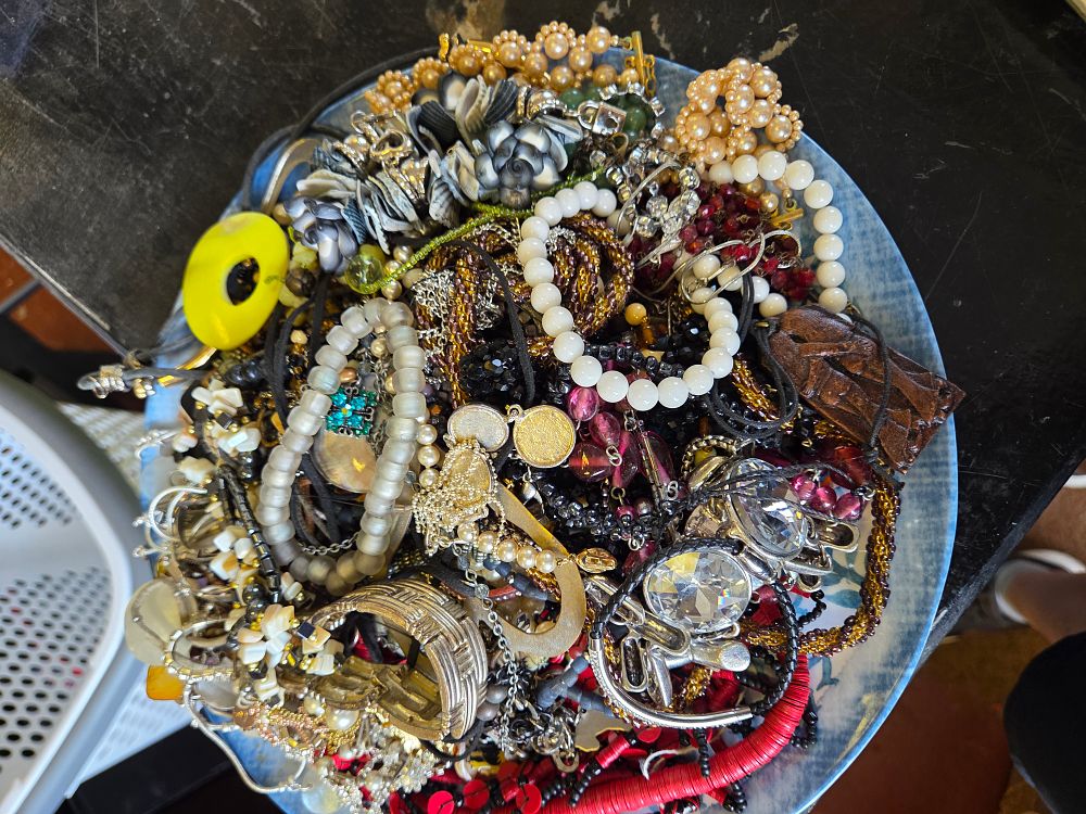 Lot 651 – An Assortment of Costume and Fashion Jewellery including Beaded Necklaces and Bracelets