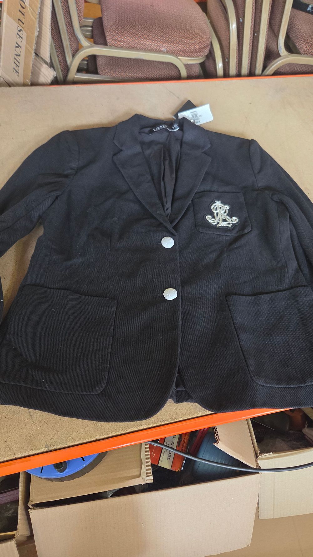 Lot 172 – New Lauren Ralph Lauren Bullion Crest Single-Breasted Knit Blazer with Tags size XL