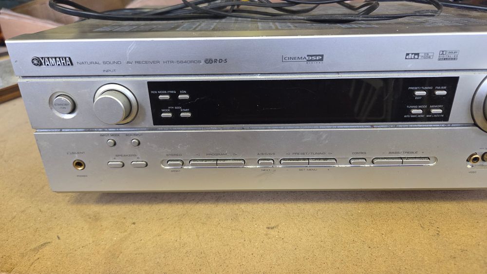 Lot 184 – Yamaha Natural Sound AV Receiver Model HTR-5640RDS powers on