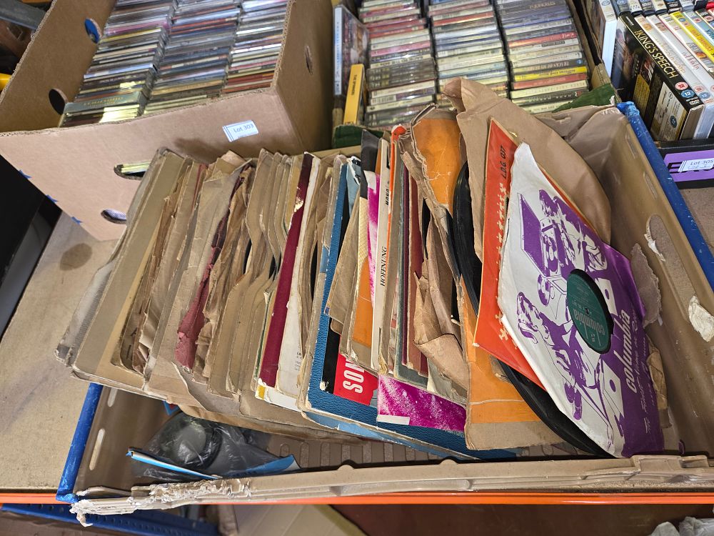 Lot 306 – A Large Collection of 78′