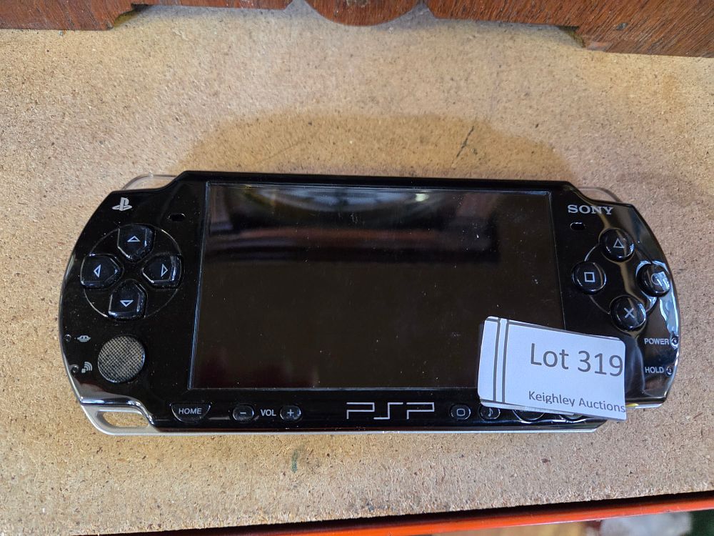 Lot 319 – Sony PlayStation Portable (PSP) Handheld Games Console
