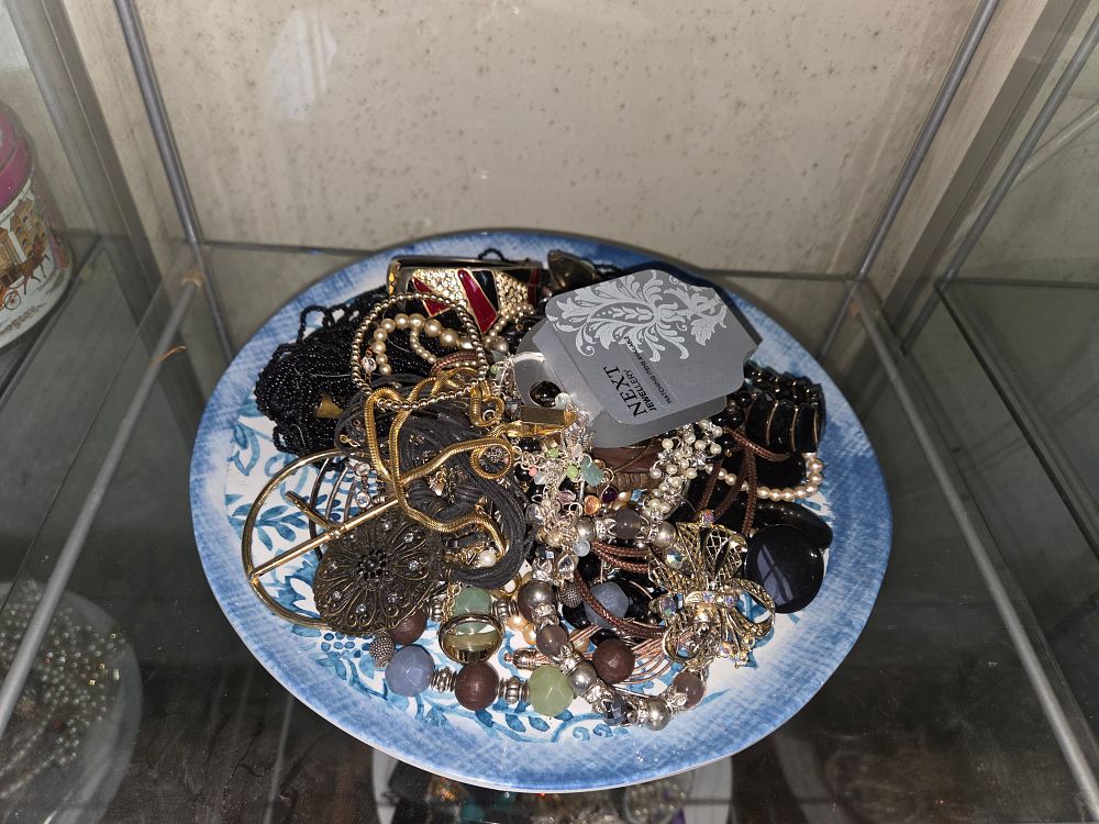 Lot 620 – An Assortment of Contemporary Costume Jewellery Including Next Jewellery