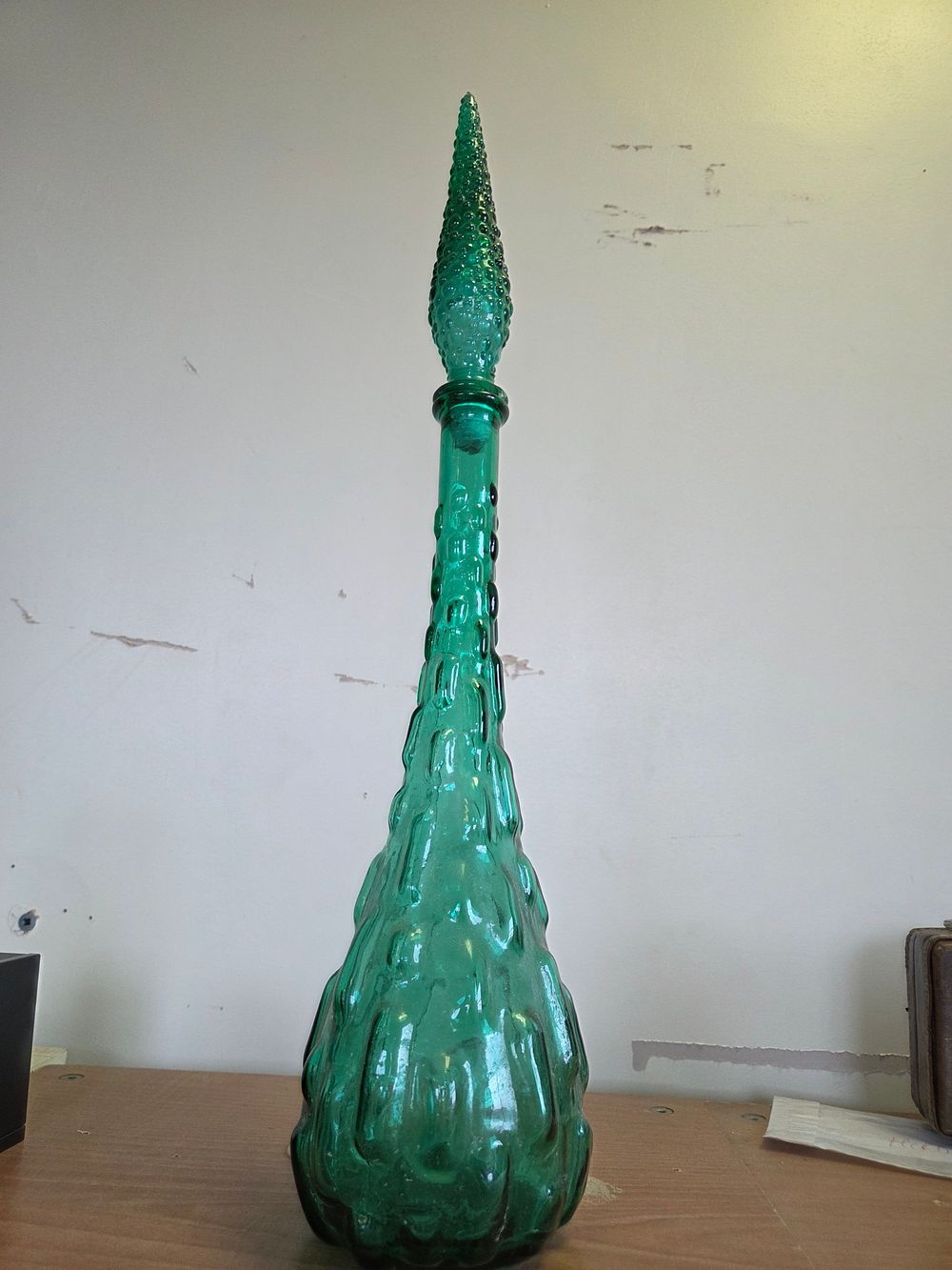 Lot 628 – An Italian Emerald Green Textured Glass Genie Bottle Decanter Attributed to Empoli