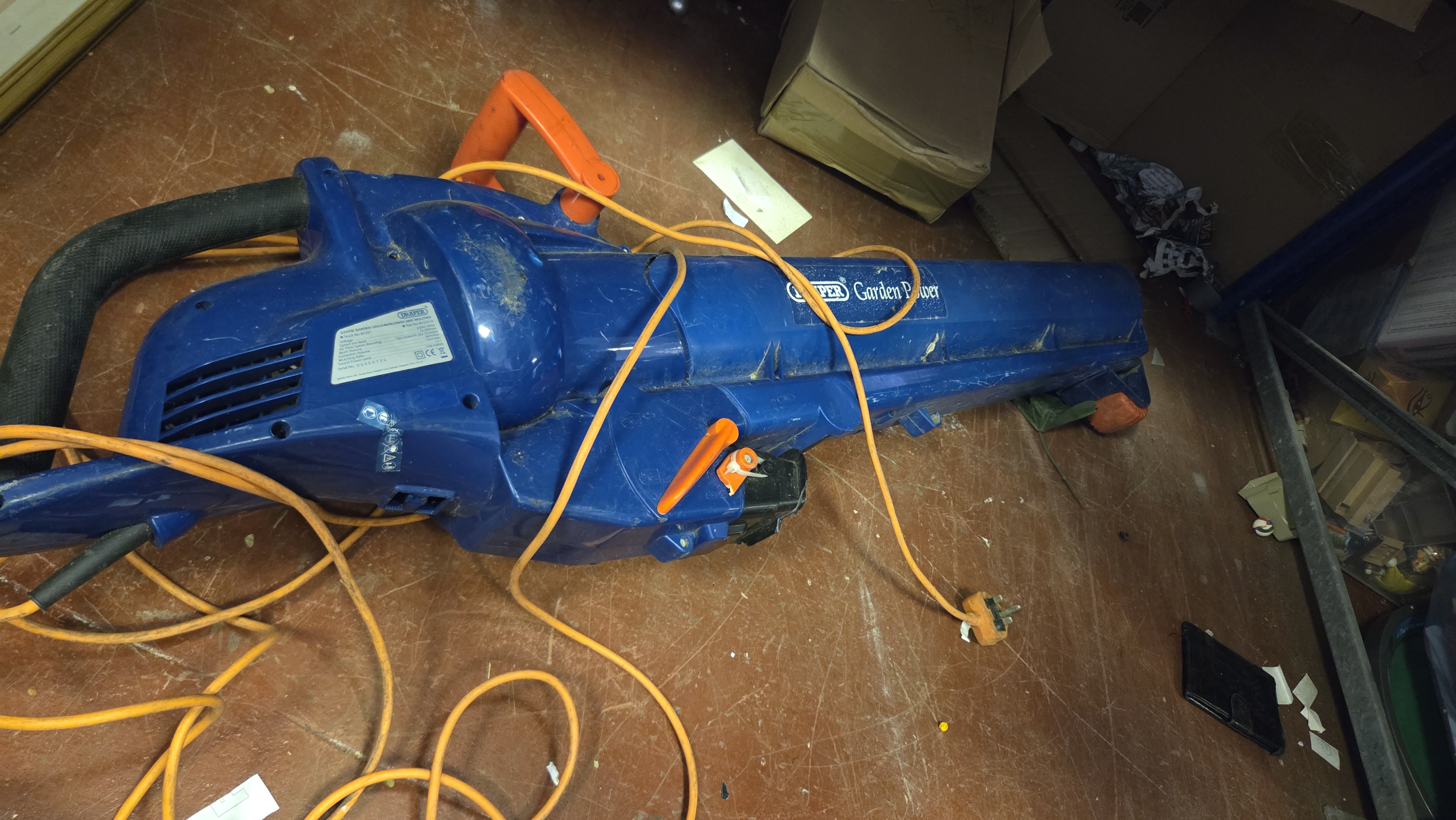 A Draper Garden Power GVB2300 Electric Garden Vacuum and Blower