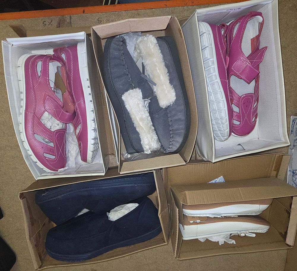 Lot 177 – A Collection of Five Pairs of New Footwear by Jo and Joe, Summer Fruits By Coolers and Response Ultra Light