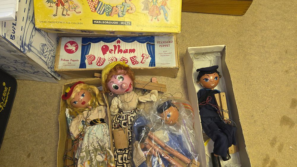 Lot 181 – A Collection of Vintage Pelham Puppets Marionettes in Original Boxes