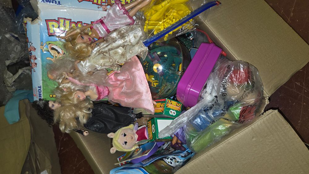 Lot 231 – An Assortment of Vintage and Modern Toys including Tomy Run Yourself Ragged Game and Fashion Dolls