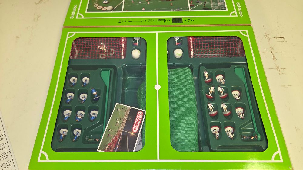 Lot 262 – Subbuteo Table Soccer Club Edition Boxed Set 60140