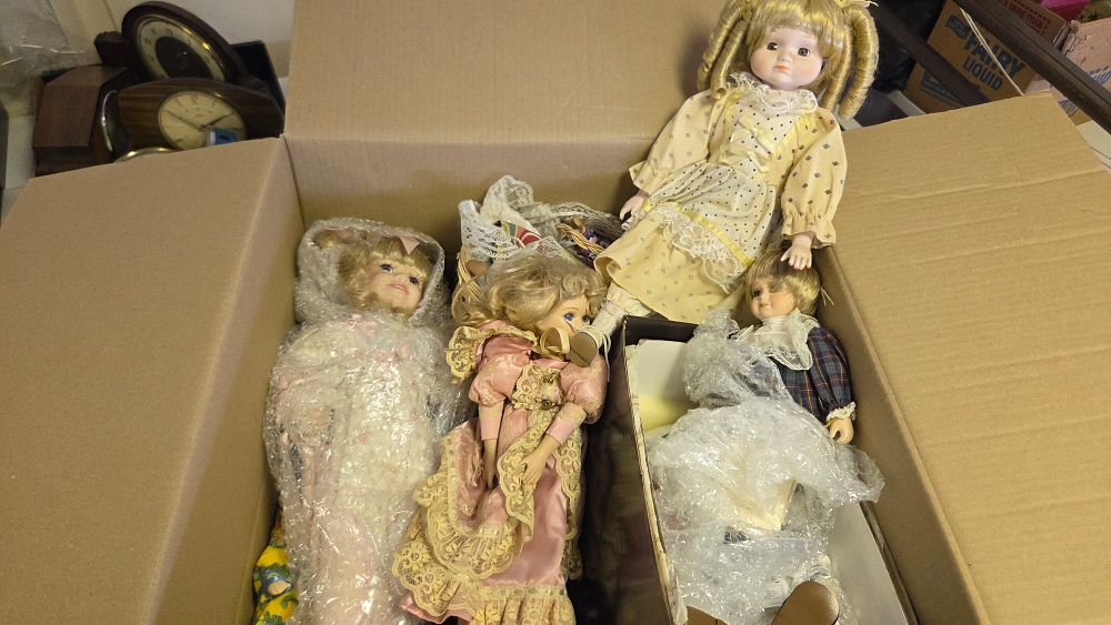 Lot 269 – A Collection of Modern Porcelain Collector Dolls