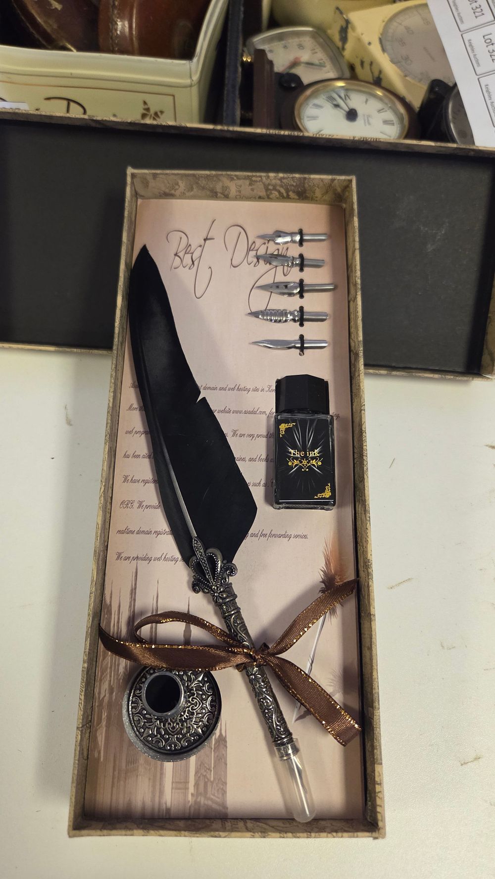 Lot 276 – Contemporary Calligraphy Quill Pen and Ink Gift Set in Original Presentation Box