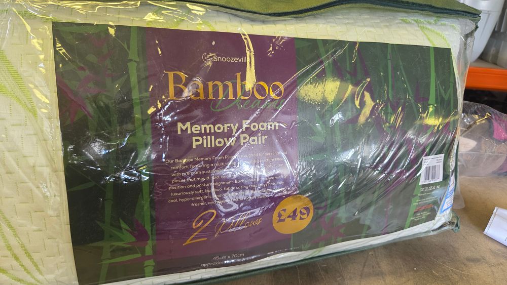 Lot 282 – A Pair of Snoozeville Bamboo Dreams Memory Foam Pillows