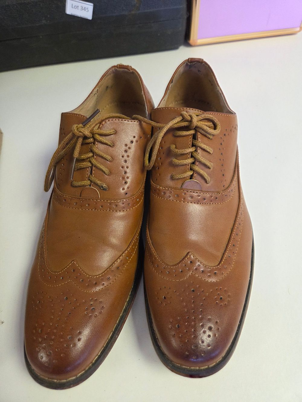 Lot 347 – Tan Burnished Leather Wingtip Brogue Shoes Size 8