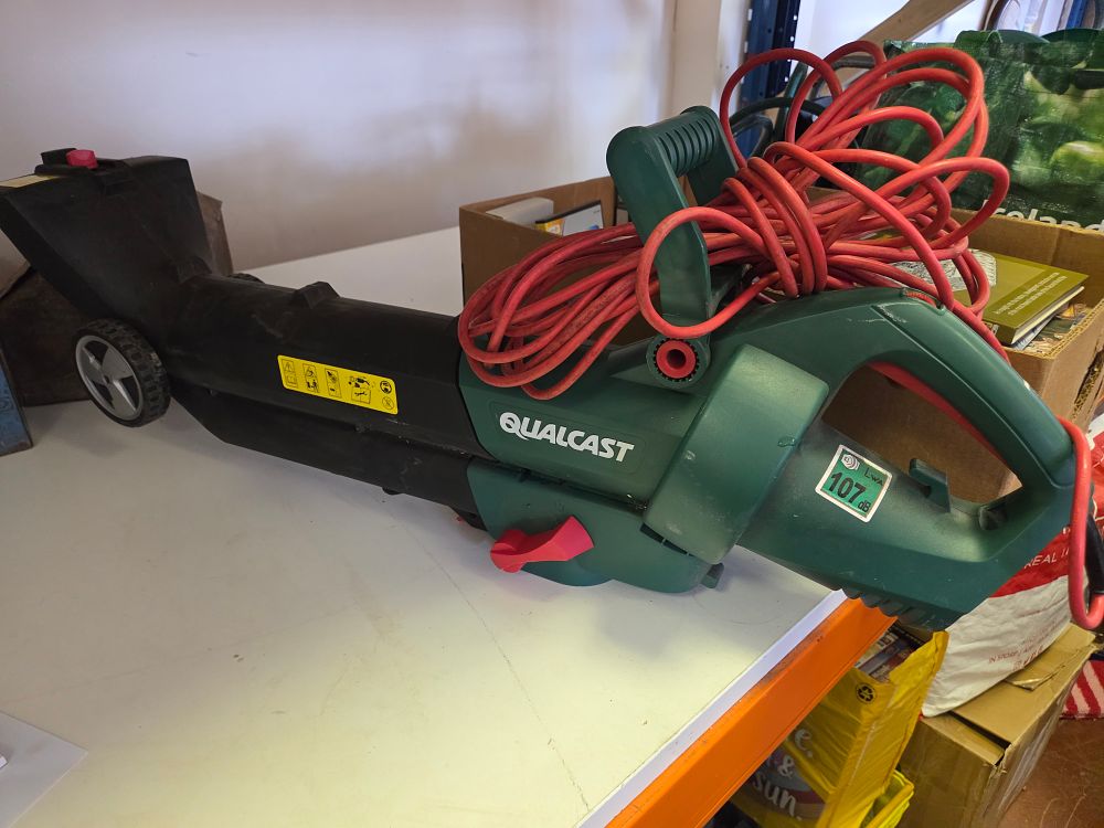 Lot 351 – Qualcast Electric Leaf Blower and Vacuum with Integral Power Cable w/o