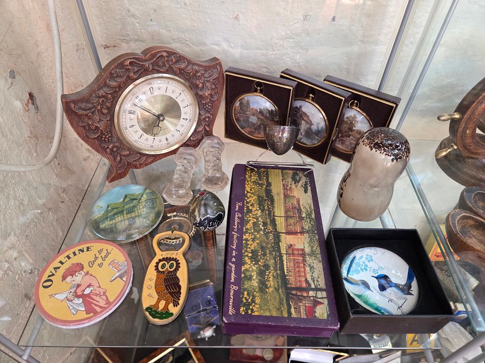 Lot 601 – A Collection of Vintage Advertising Memorabilia and Decorative Items including Cadbury and Ovaltine