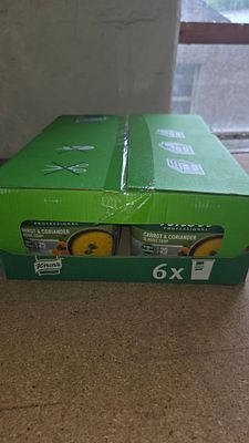 Knorr Professional Carrot and Coriander Dehydrated Soup Mix, Case of 6 Tubs