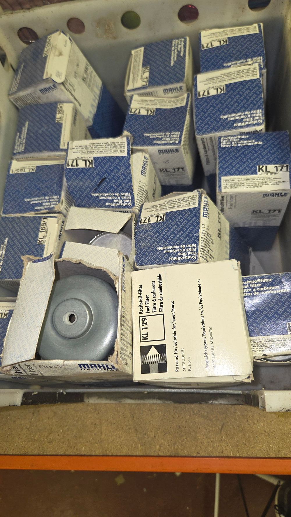 Lot 170 – A Collection of Mahle Micro-Star Original Fuel Filters Models KL 129, KL 171 and KL 165/1