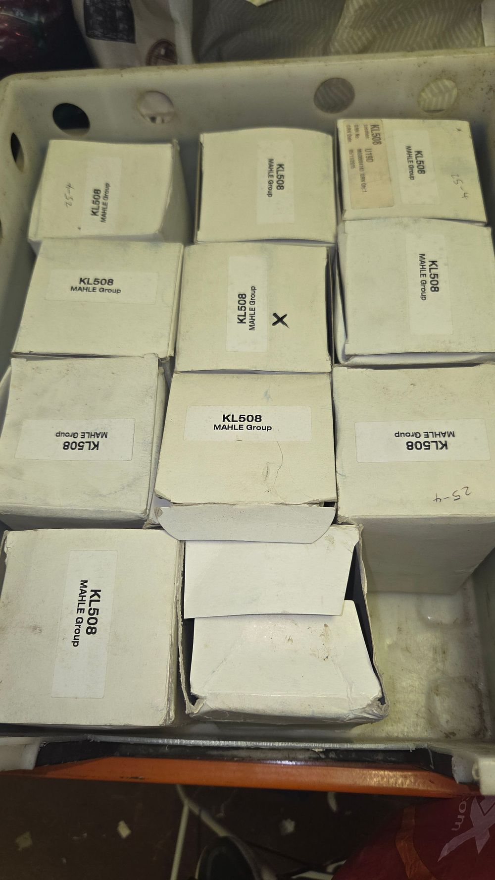 Lot 231 – New Old Stock MAHLE Group KL508 Inline Fuel Filters
