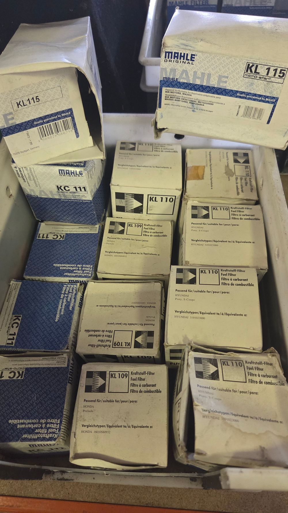 Lot 238 – A Collection of Mahle Fuel Filters, Models KL 115, KL 110, KL 109, and KC 111