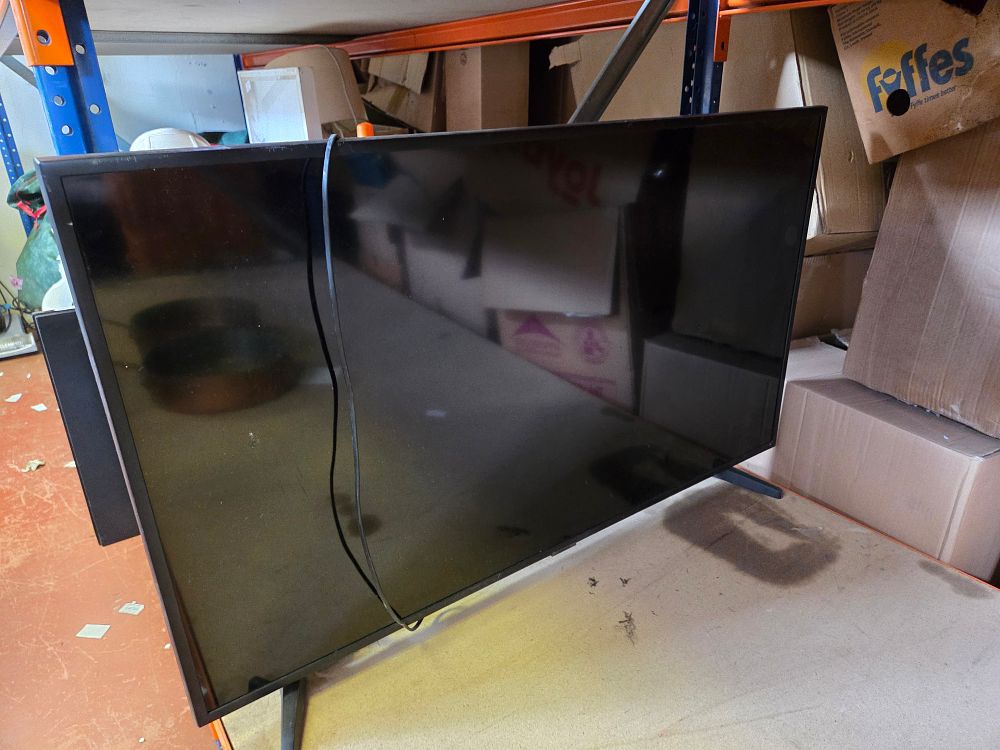 Lot 277 – Samsung UE43RU7020K 43-inch 4K Ultra HD Smart TV