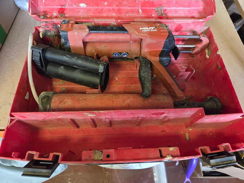 Lot 282 – Hilti HDM 330 Manual Adhesive Dispenser Kit