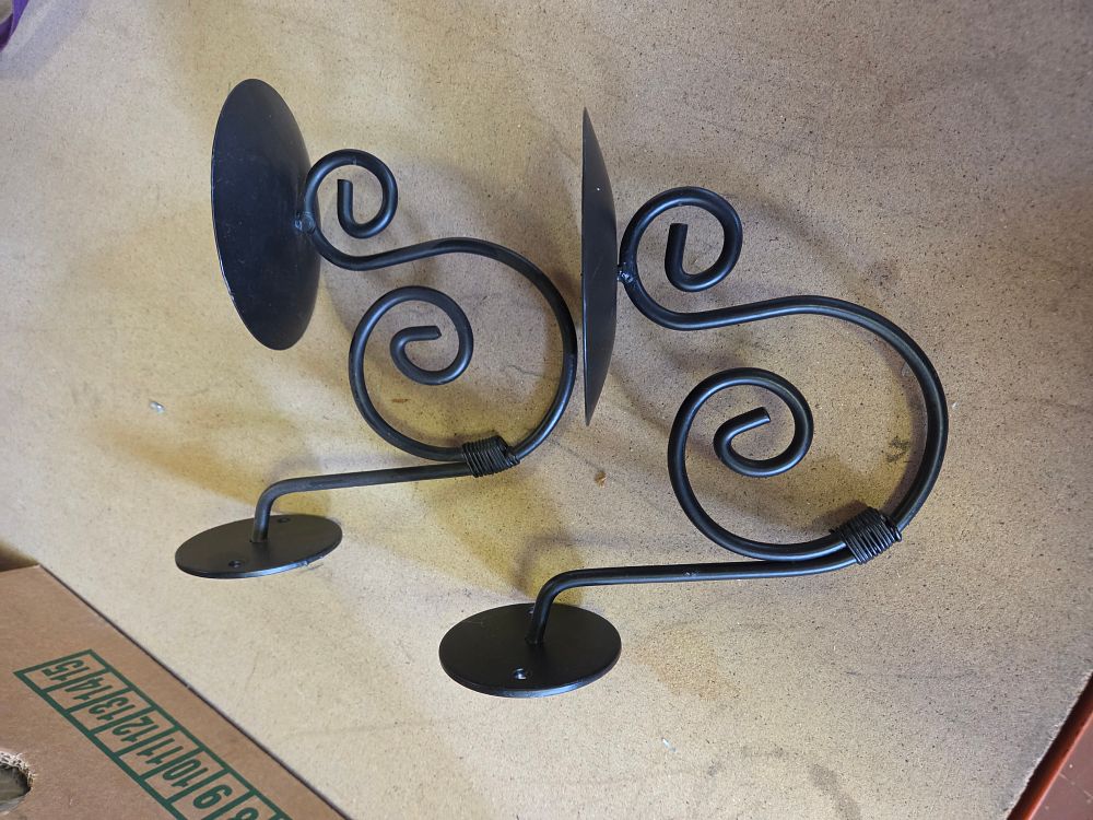 Lot 293 – A Pair of PartyLite Hearthside Black Metal Scrollwork Wall Sconces