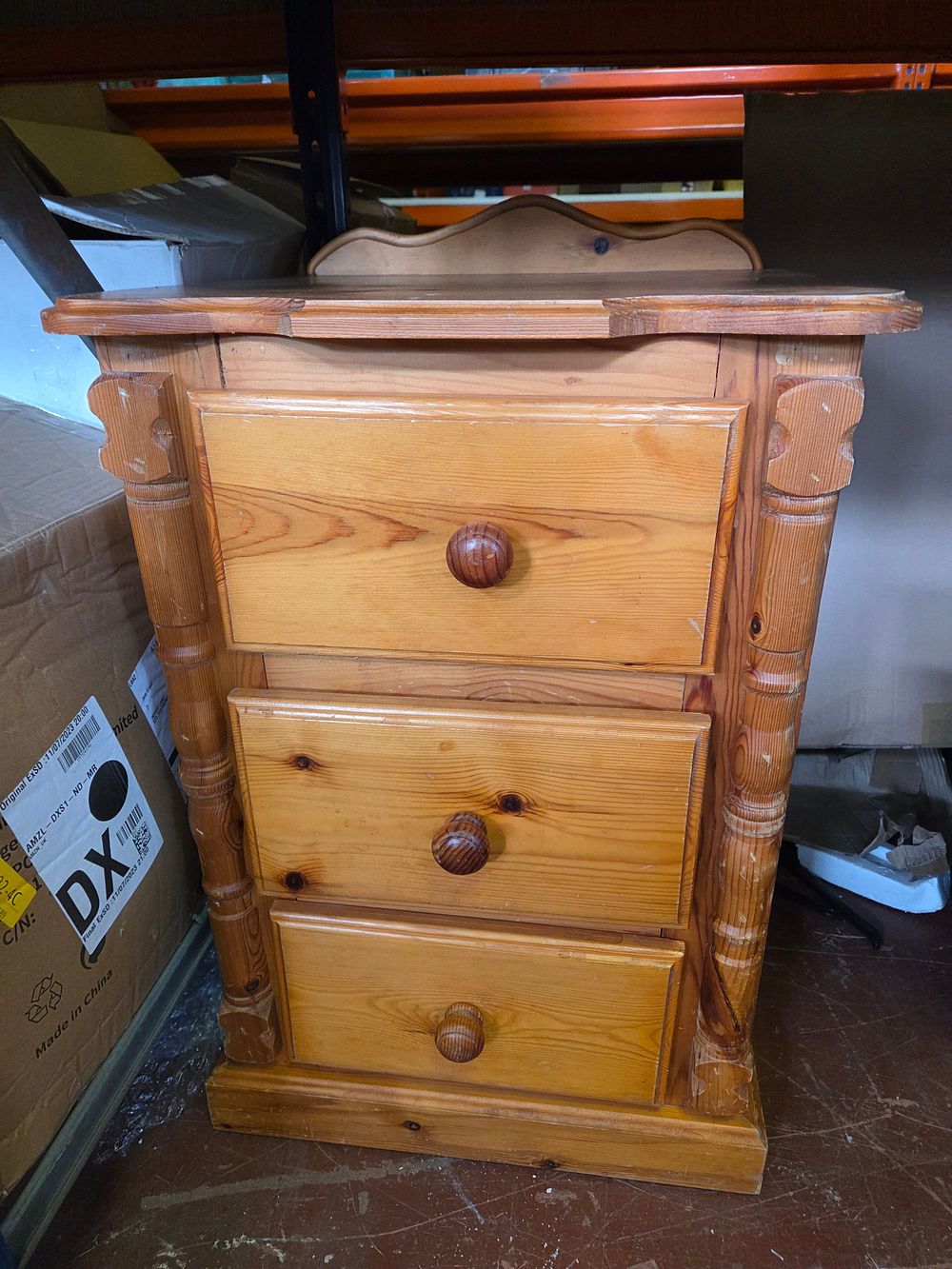 Lot 307 – Contemporary Pine Three-Drawer Bedside Chest with Turned Detailing