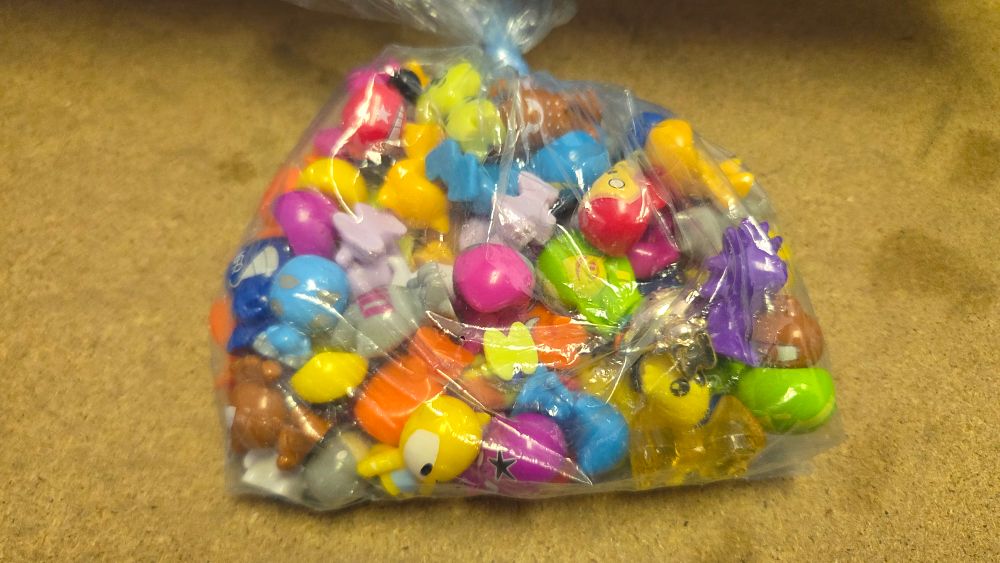 Lot 174 – An Assortment of Gogo’s Crazy Bones Collectable Figurines