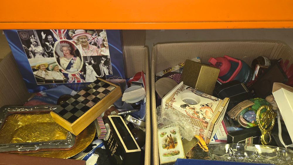 Lot 237 – Two Boxes of Royal Commemoratives, Decorative Metalware, and Household Collectables