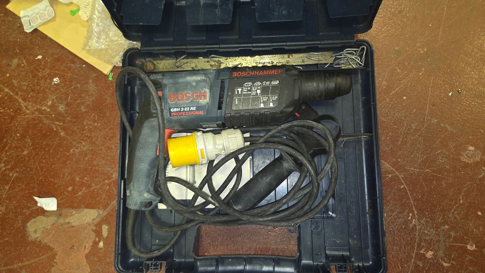 Lot 248 – Bosch GBH 2-22 RE Professional Corded Rotary Hammer Drill