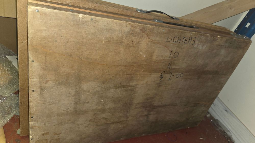 Lot 251 – Pasting Table
