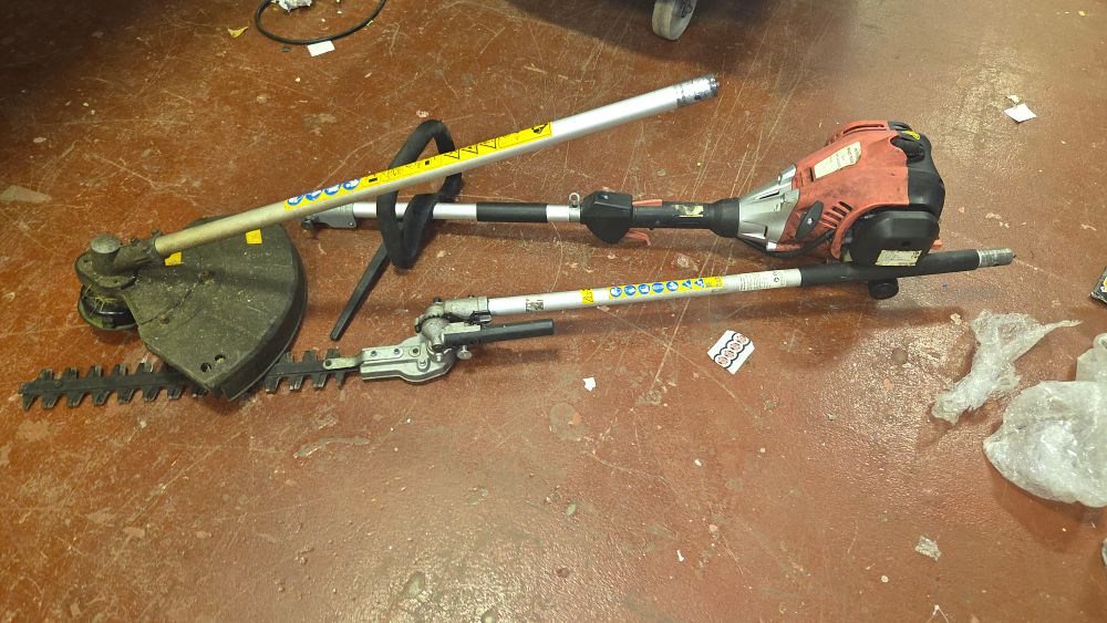 Lot 256 – Petrol Multi-Tool System Model DPL432GDO with Hedge Trimmer and Strimmer Attachments