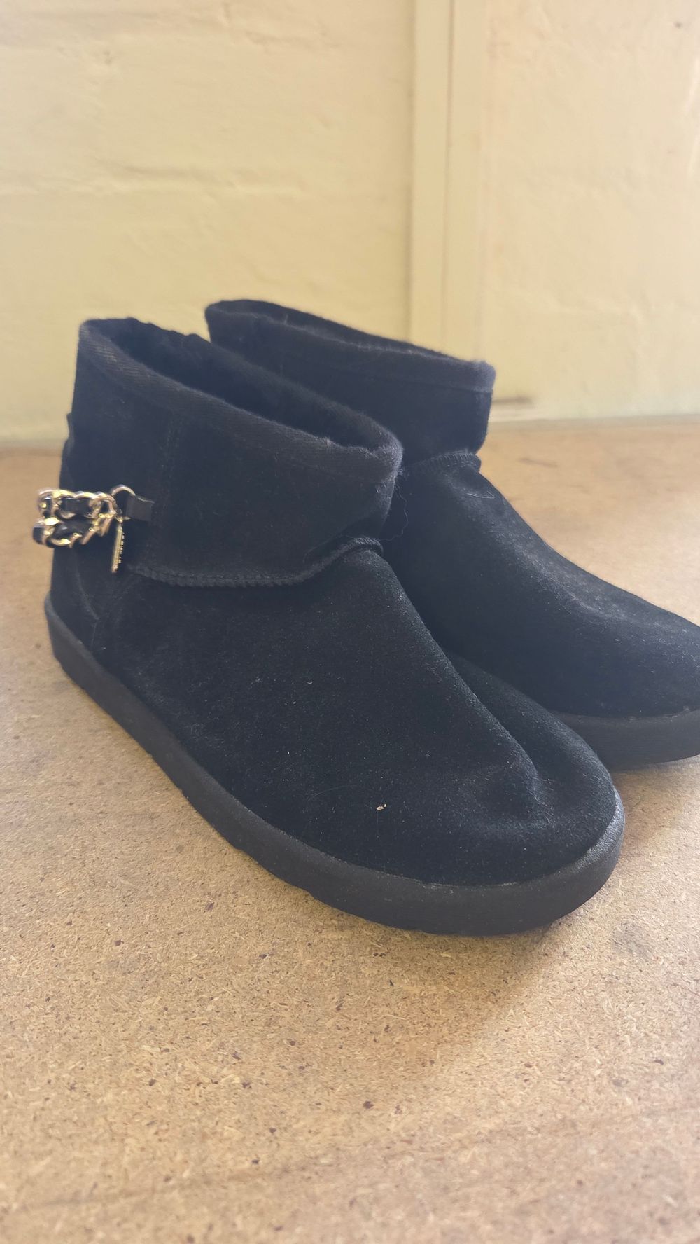 Lot 277 – A Pair of River Island Rampur Black Suede Ankle Boots size 6