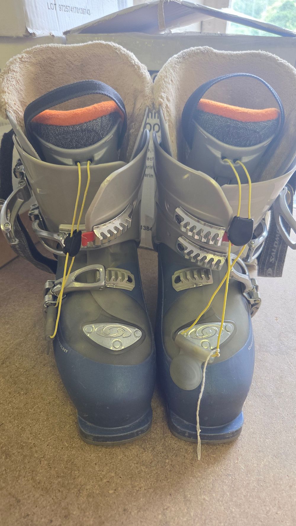 Lot 289 – A Pair of Salomon Ellipse 8.0 SensiFit Downhill Ski Boots