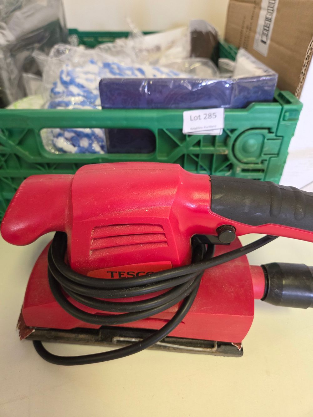 Lot 293 – Tesco Corded Electric 1/4 Sheet Palm Sander