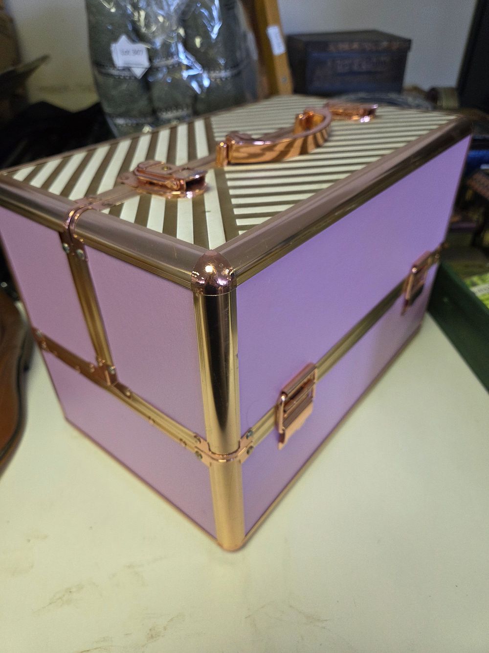 Lot 364 – Beautify Lilac and Rose Gold Toned Makeup Train Case