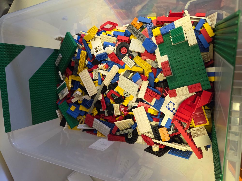 Lot 378 – An Assortment of LEGO Building Bricks and Components