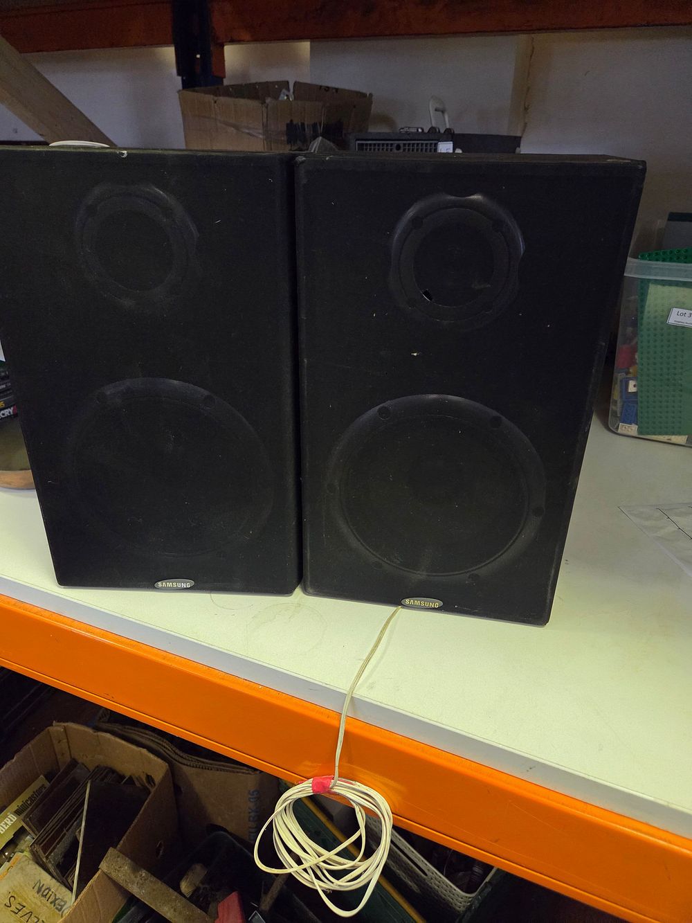 Lot 384 – A Pair of Samsung Two-Way Stereo Speakers