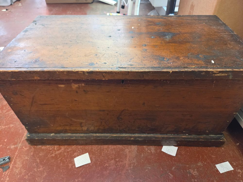 Lot 164 – A Victorian pine blanket chest