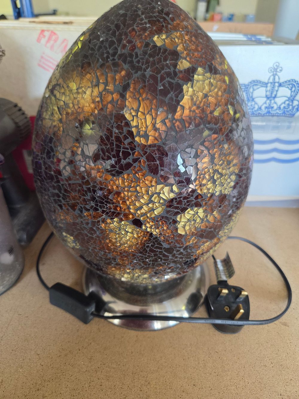 Lot 218 – Large Mosaic Glass Egg Shaped Table Lamp