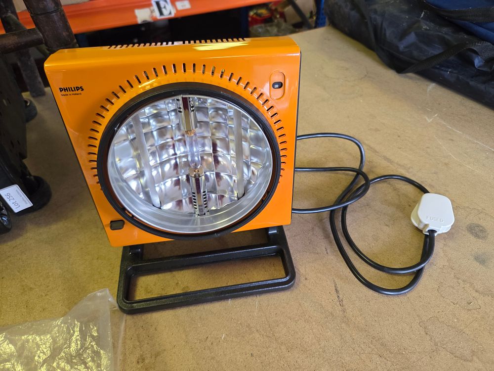 Lot 259 – Philips Ultraphil Special Infrared Heat Lamp