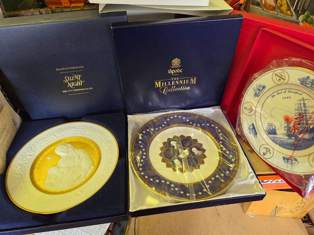 Lot 269 – A Trio of Commemorative Porcelain Plates by Spode and Franklin Porcelain