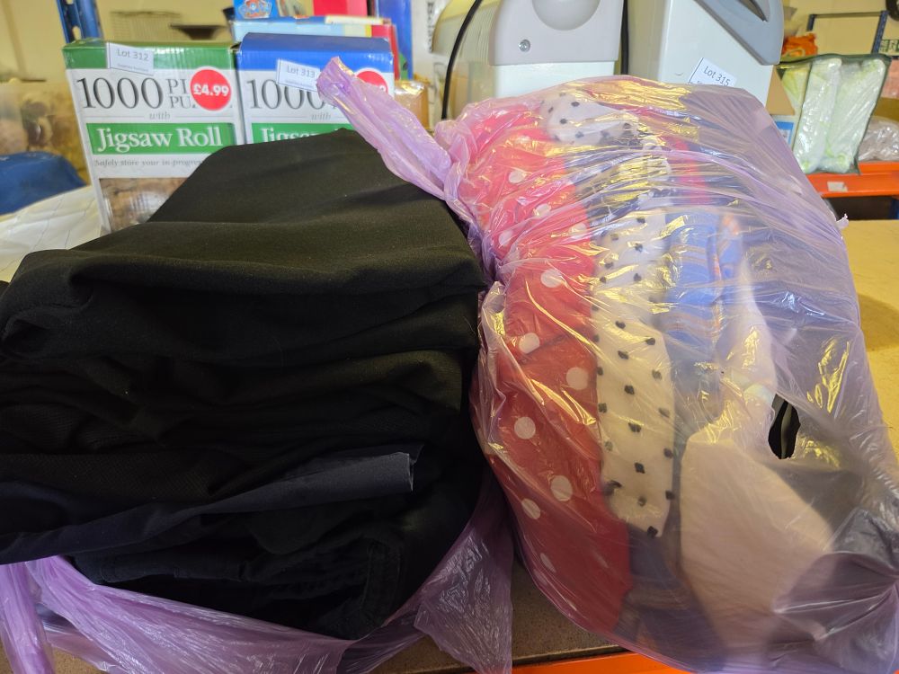 Lot 316 – Two Bags of Mixed Mens Trousers and Ladies Clothing