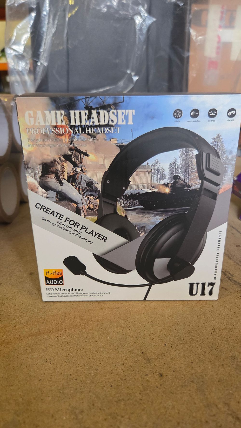 Lot 272 – A Professional U17 Wired Gaming Headset with Integrated Microphone