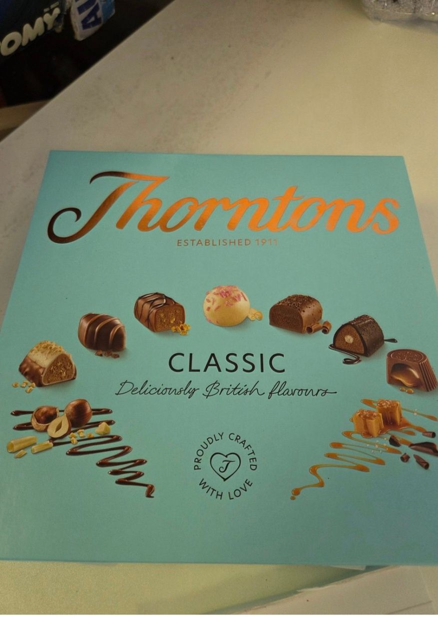 Lot 337 – Thorntons Classic Collection Assorted Chocolate Gift Box