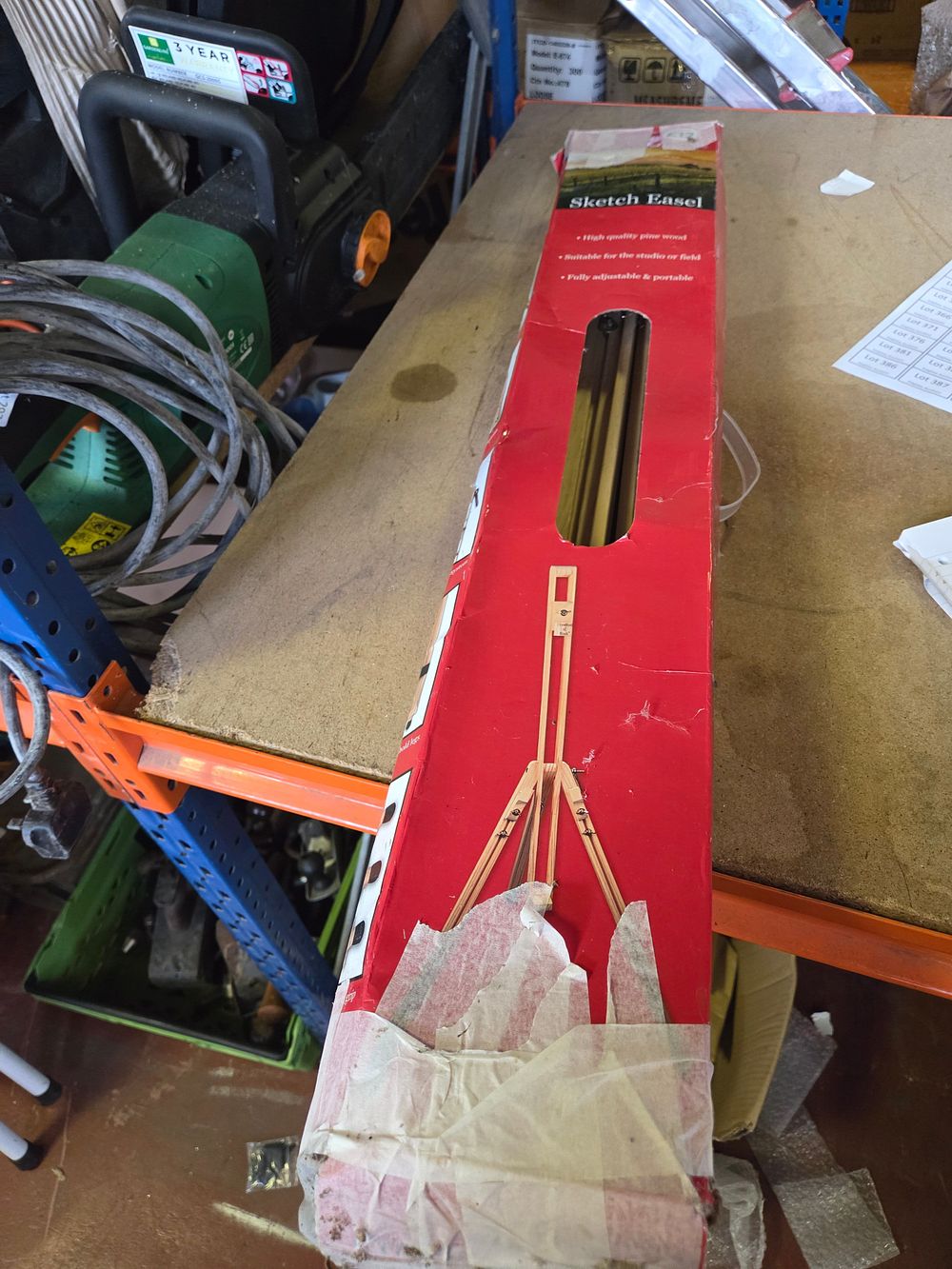 Lot 344 – A Portable Pine Wood Sketch Easel in Original Packaging