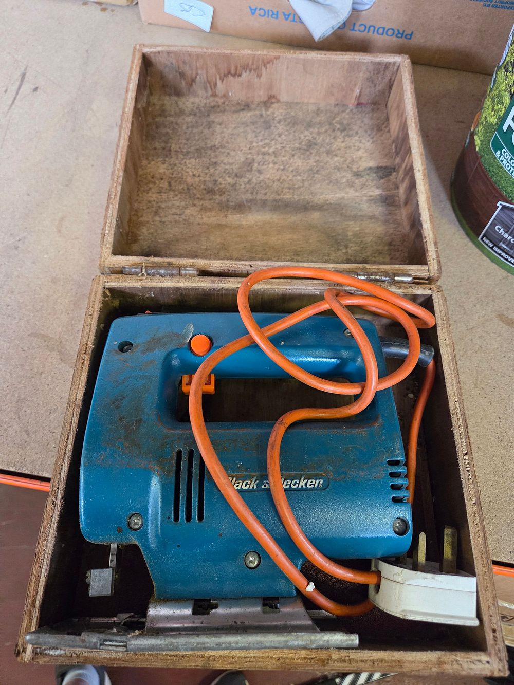 Lot 361 – Black & Decker Corded Electric Jigsaw in Wooden Case powers on