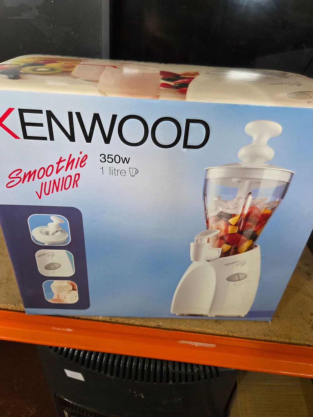 Lot 367 – Kenwood Smoothie Junior SB100 Series 350W 1 Litre Smoothie Maker