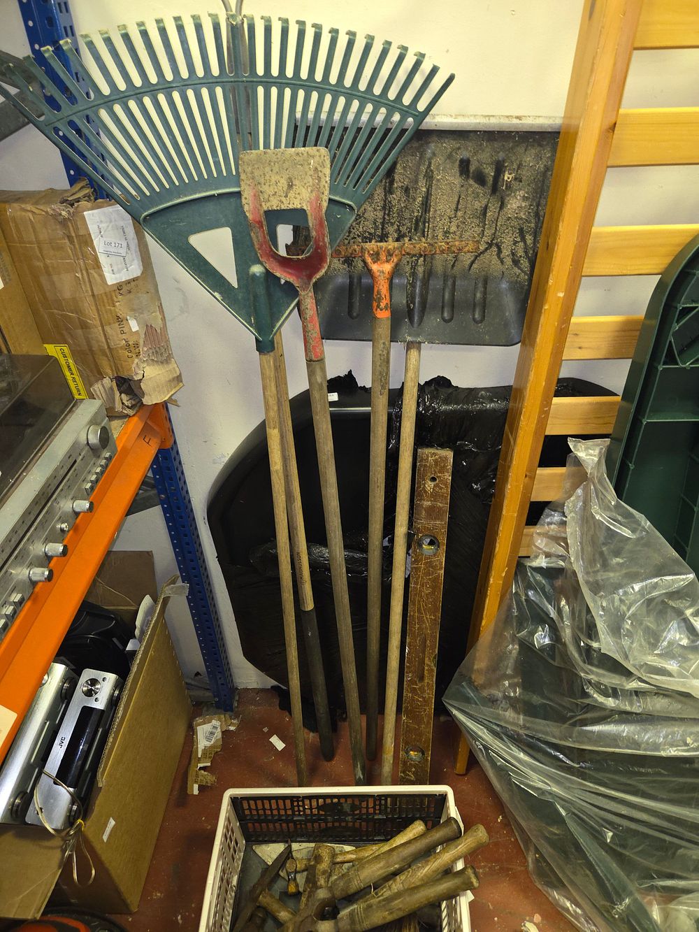 Lot 185 – Selection of Garden and Maintenance Tools Including Magnusson