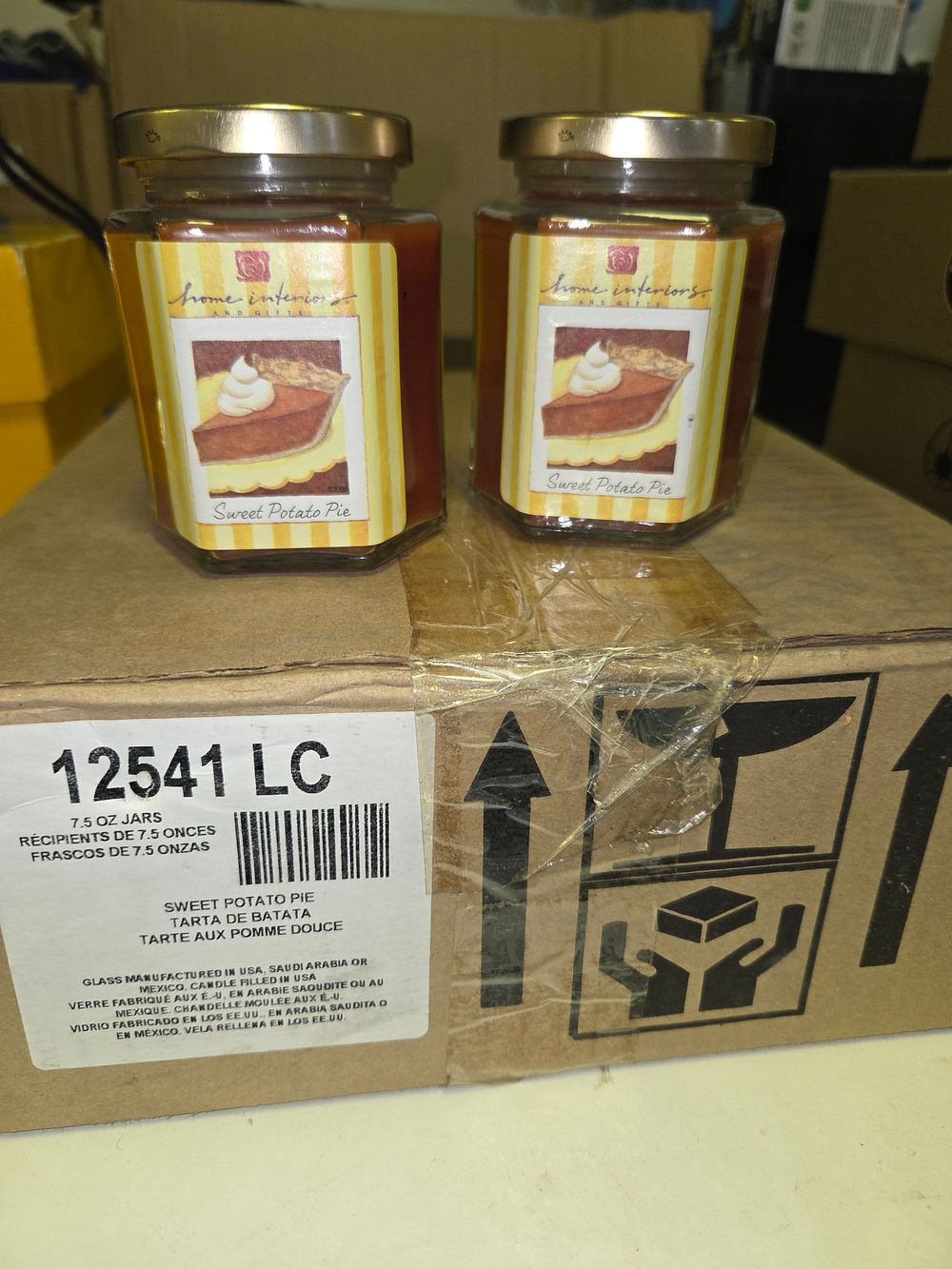 Lot 218 – Box of 12 Home Interiors & Gifts Sweet Potato Pie Scented Jar Candles